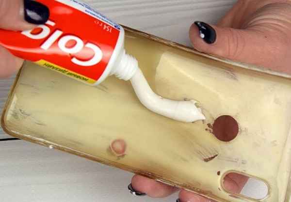 Как очистить силиконовый чехол от желтизны: советы и рекомендации.