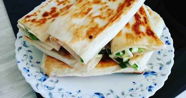 Лаваш с яйцом и луком  