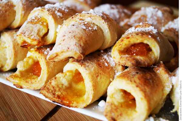 Творожные рогалики с повидлом  