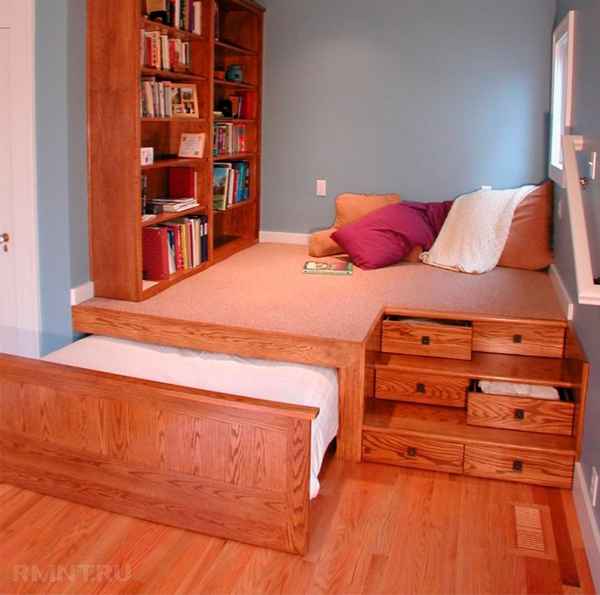 Кровать-подиум: плюсы и минусы их применения в интерьере