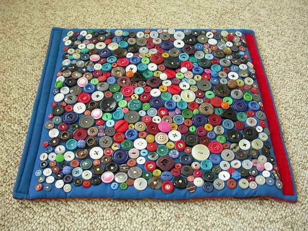 Как сделать массажный коврик с пуговицами для детей своими руками?
