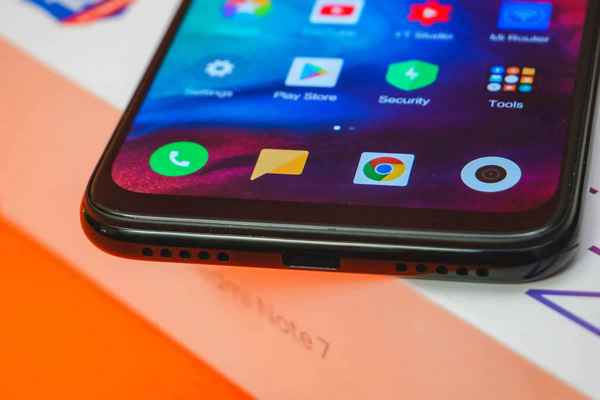 Лучшие смартфоны Xiaomi с NFC-чипом: ТОП 5 в апреле 2019