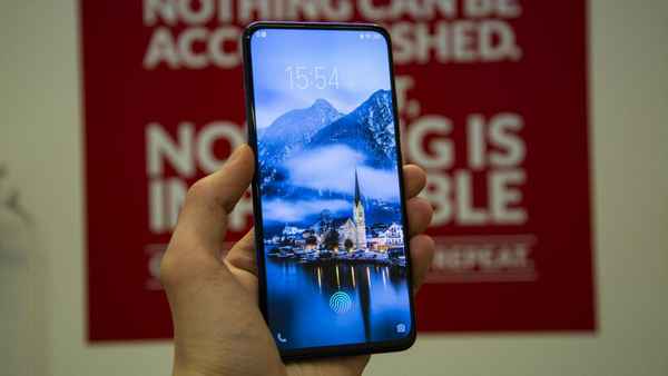 Все смартфоны со сканерами отпечатков в экране, обзор 2019