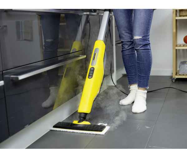 Что лучше: пароочиститель или паровая швабра?