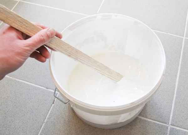 Как развести известь для побелки — пошаговые действия.