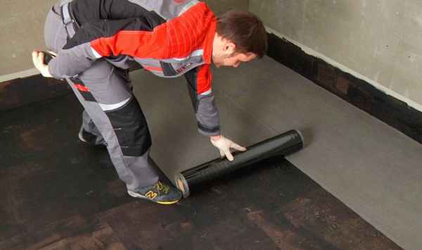 Рулонная гидроизоляция полов, как выбрать и правильно положить?