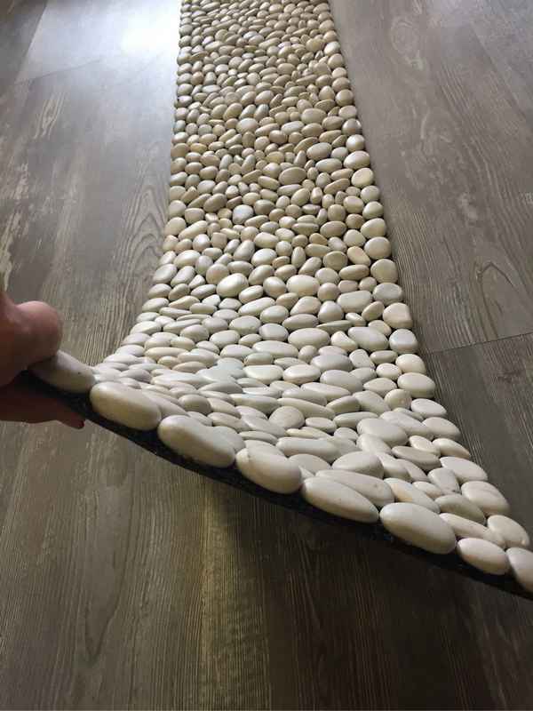 Пол из гальки в ванной: галька в интерьере