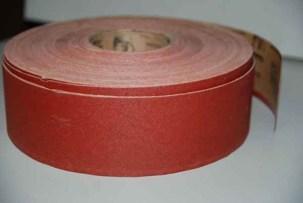 Различные типы наждаков от примитивных ручных до оснащенных шлифлентой