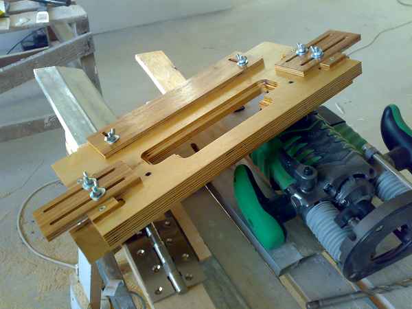 Своими руками можно сделать многое, в том числе и приспособление для фрезера
