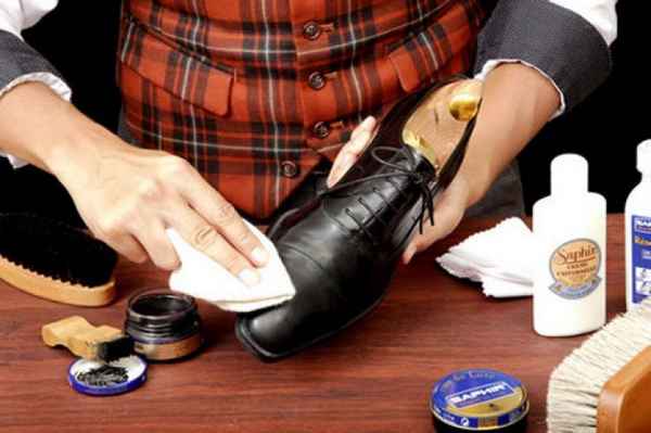 Что нужно знать о правилах чистки кожаной обуви в домашних условиях