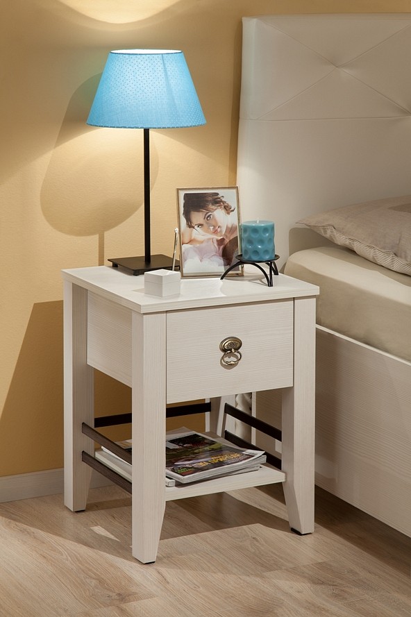 Необычные прикроватные тумбы: фото, идеи