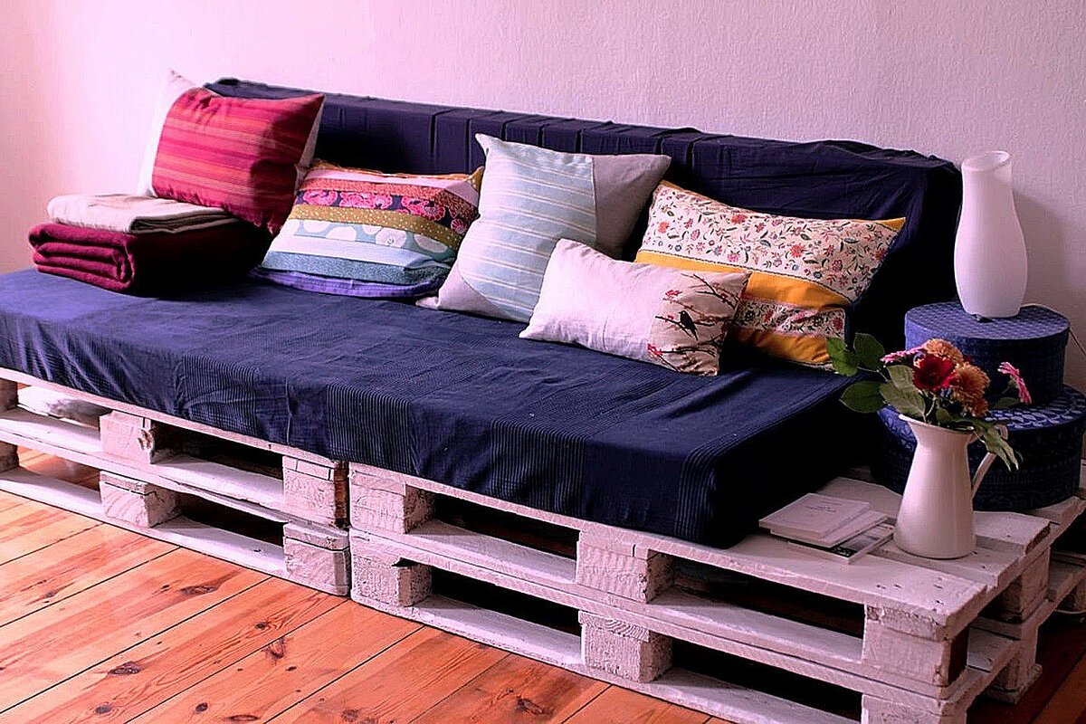 Диваны из поддонов: фото, идеи для дома