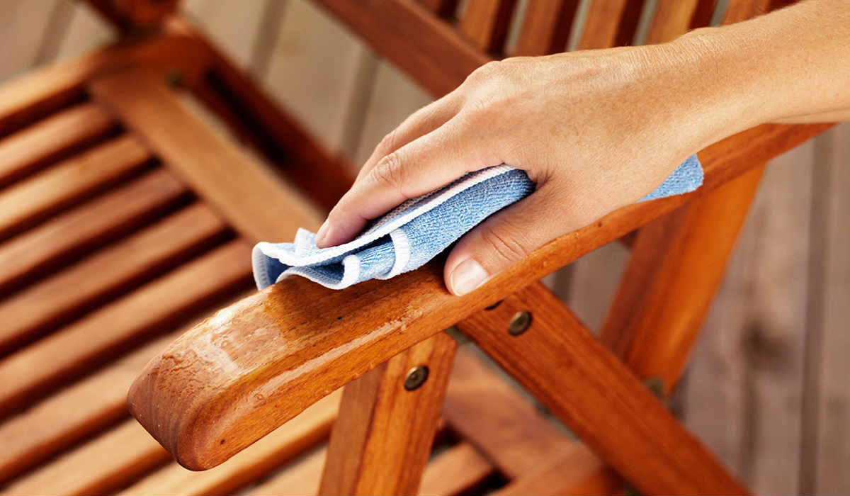 Уход за деревянной мебелью: что можно, а что нельзя