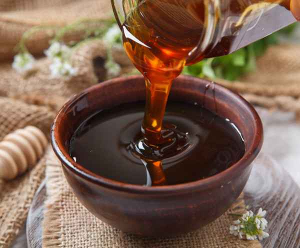 Дягилевый мед: что это такое, полезные свойства и противопоказания, состав