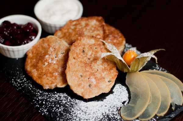 Овсяные оладьи: 4 рецепта диетических оладий из овсяных хлопьев и муки с фото