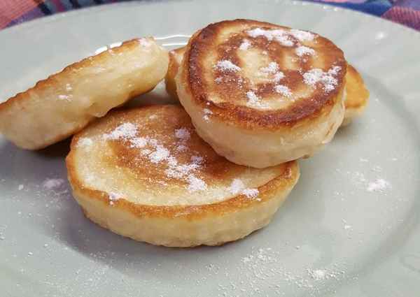 Пышные оладьи без яиц – 4 рецепта с фото