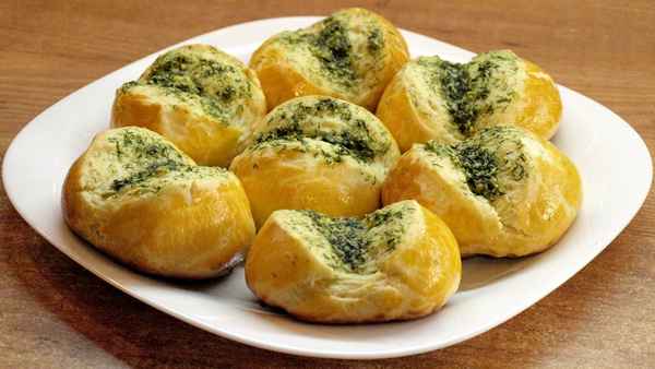 Чесночные булочки в духовке - рецепт с фото пошагово