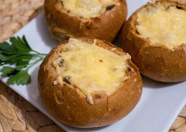 Жульен в булочках: 5 рецептов с пошаговым фото