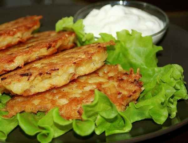 Драники с сыром – 3 рецепта с фото