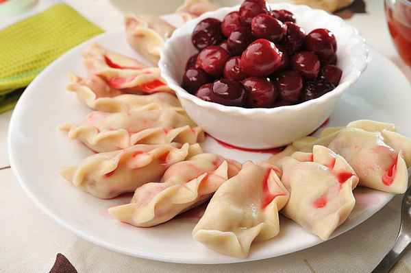 Вареники с вишней - 3 лучших рецепта с фото пошагово