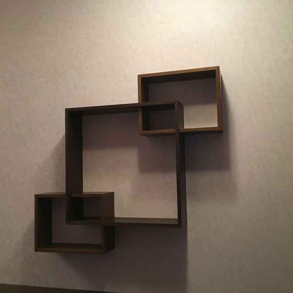 Необычная полка змейка на стену: фото, идеи