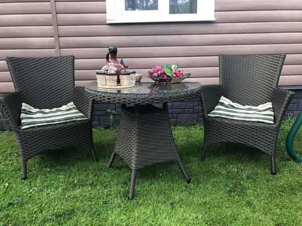 Зеленая мебель для дачи