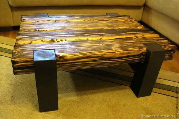 Необычный журнальный столик: творческий проект Анны Неклеса