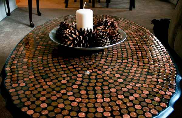 Необычная столешница из монет: фото, идея