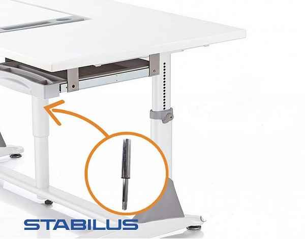 Стол с регулируемой высотой.