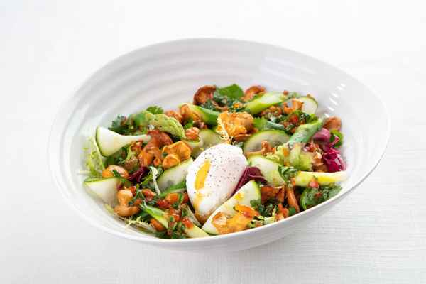 Рецепт приготовления салата с жареными лисичками