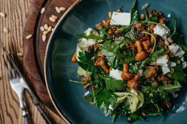 Как готовить салат с лисичками