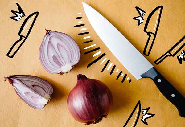 Как правильно резать лук и не плакать?