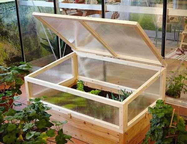 Как и из чего сделать парник для рассады своими руками?