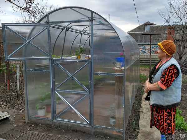 Особенности арочной теплицы из поликарбоната