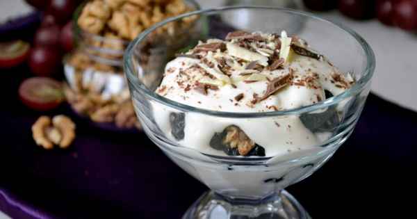 Рецепт десерта чернослива с грецким орехом в сливках