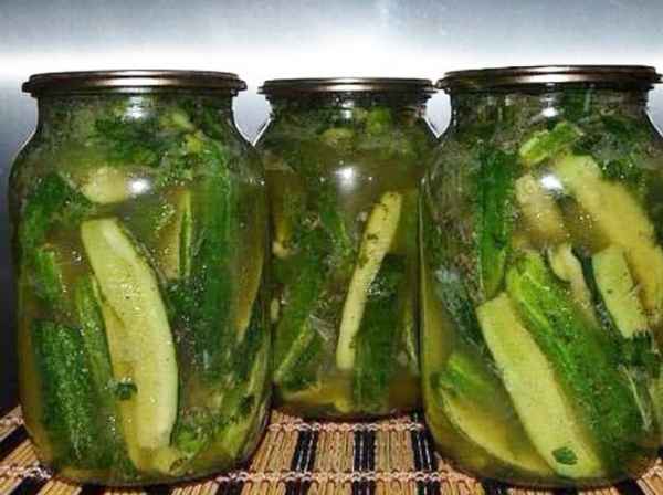 Приготовление маринованных огурцов в масле
