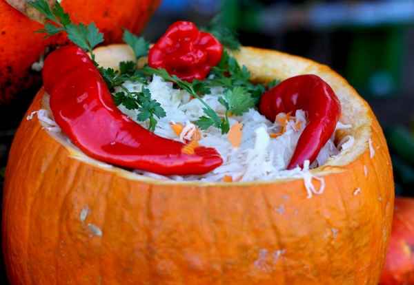 Квасим капусту в тыкве: делюсь необычным рецептом заготовки