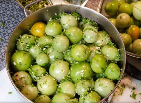 Солёные зелёные помидоры холодным способом: лучшие рецепты, пошаговая инструкция приготовления