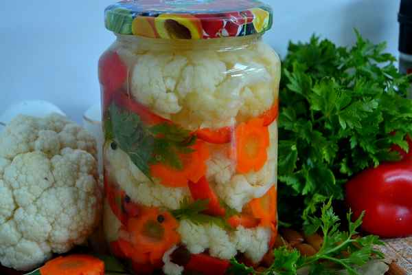 Салат из цветной капусты: заготовки в банках