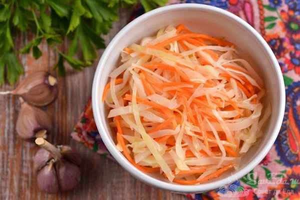 Как вкусно мариновать капусту в маринаде с чесноком
