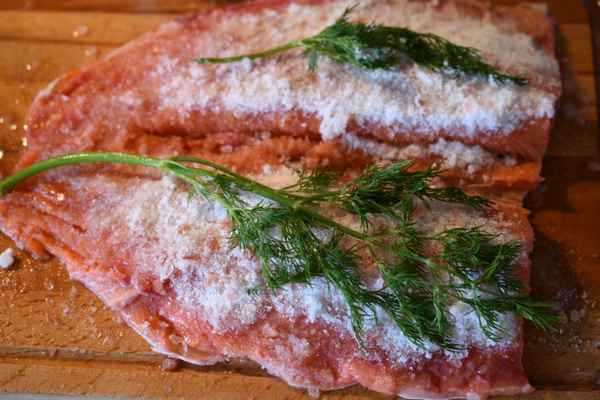 Как посолить горбушу семужным посолом