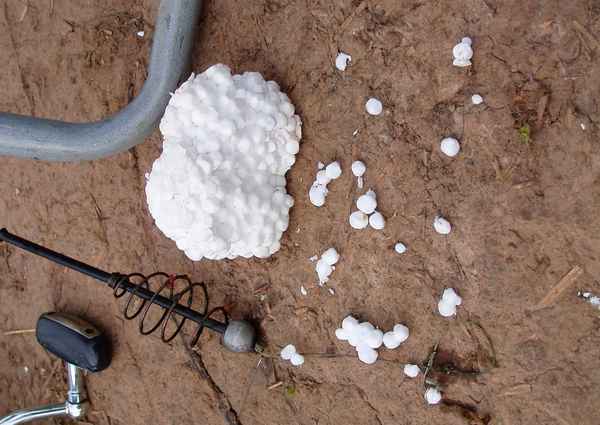 Как ловить карася на пенопластовые шарики