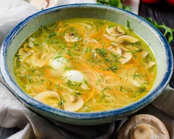 Вкусный рецепт куриного супа с шампиньонами