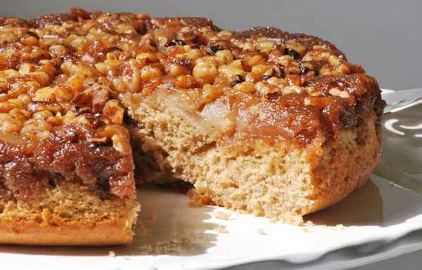 Пирог с грецкими орехами: рецепты, описание и фото