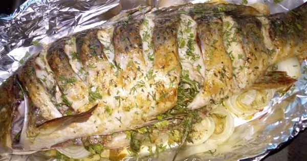 Как приготовить сазана в духовке в фольге