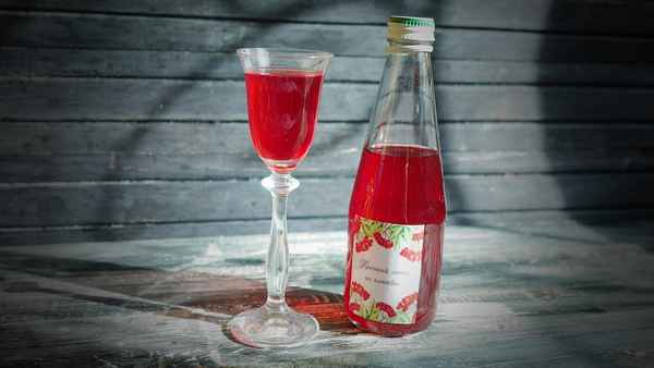 Ликёр на клюкве в домашних условиях