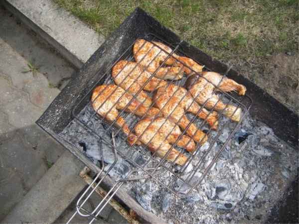 Как приготовить шашлык из сазана на мангале