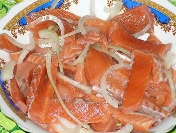 Как засолить горбушу в масле