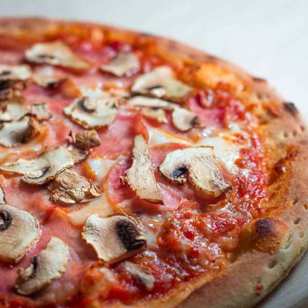 Как приготовить дома пиццу с грибами
