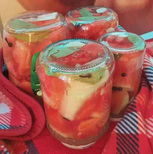 Вкусные мочёные арбузы на зиму: лучшие рецепты